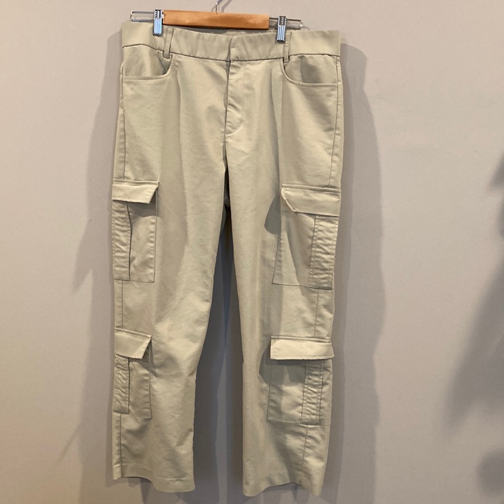 zara light green cropped cargo pants